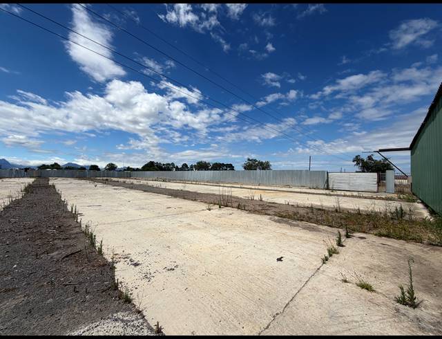 4,000M² WAREHOUSE TO LET IN JOOSTENBERGVLAKTE